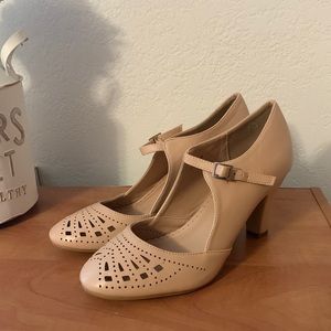 Vintage style heels